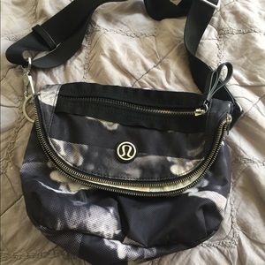 Lululemon bag